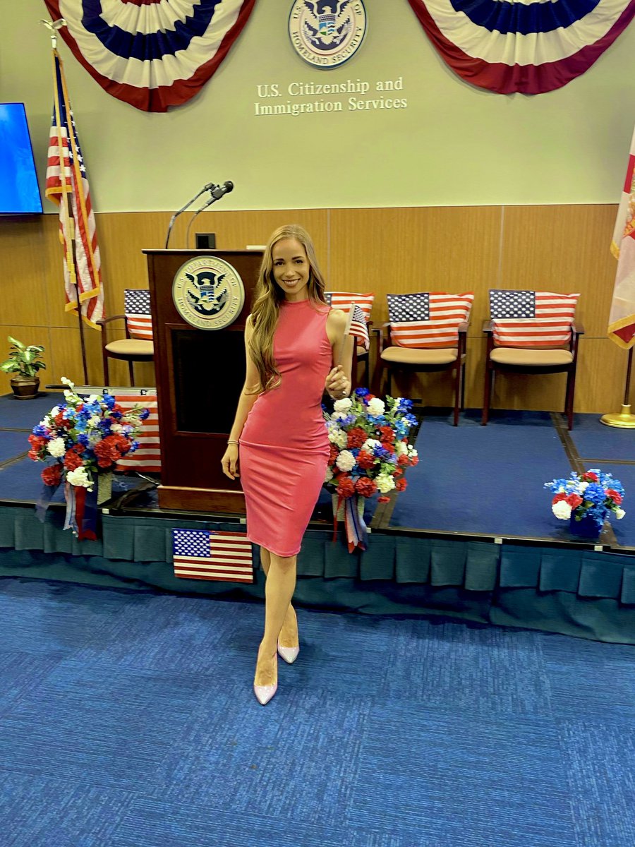 AndronacheHomes's tweet photo. I am officially a US Citizen! 🇺🇸🇺🇸Dreams do come true in America!!! 🌠✨🌎

Today marks one of the most significant moment. I’ve been born again, and yes there were tears as well. Tears of joy and gratitude. 

I dreamed of this day since I was 7 years old and today it became my reality. THANK YOU AMERICA FOR BEING GREAT”
I wouldn’t be here if it wasn’t because of the people I met and the failures I conquered. 
 #newcitizen #americandream #proudtobeanamerican #americancitizen 
#uscis @USCIS