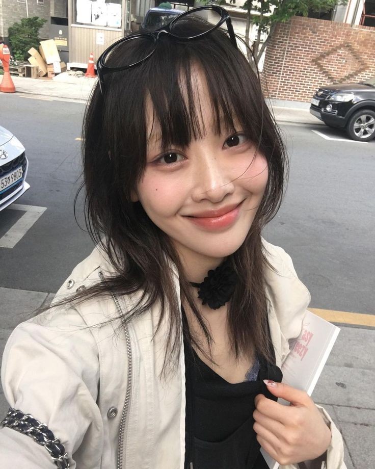 Quién es su mayor crush del kpop? Pongan foto! 
Ahorita yo soy de Yves 🐱