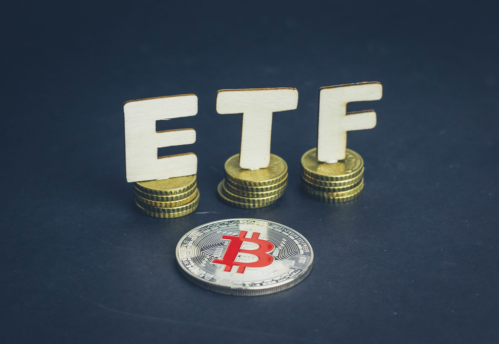 de_etf's tweet photo. The first time you buy #ETF, you have to approve the token. This gives the #DeETF app permission to swap that token from your wallet.Once you approve a token, you will not have to to approve that token again on the DeETF app until the approval mount is exhausted. https://t.co/yPhz1UCo5K