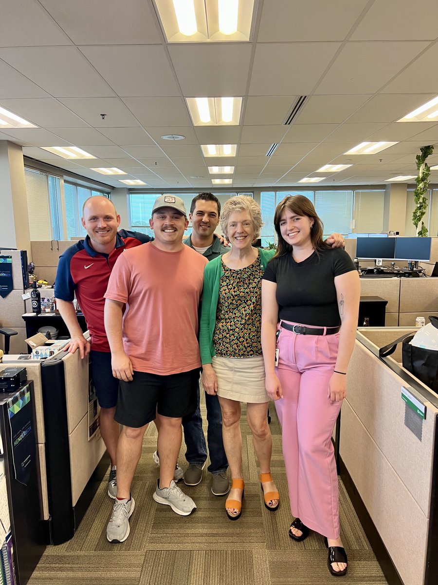 JuliePierce13's tweet photo. Wishing the best of luck to all of our awesome @hendersonengs interns as they head back to college! #LoveEngineering #BuildABetterWorld https://t.co/qQy6BdL8fK