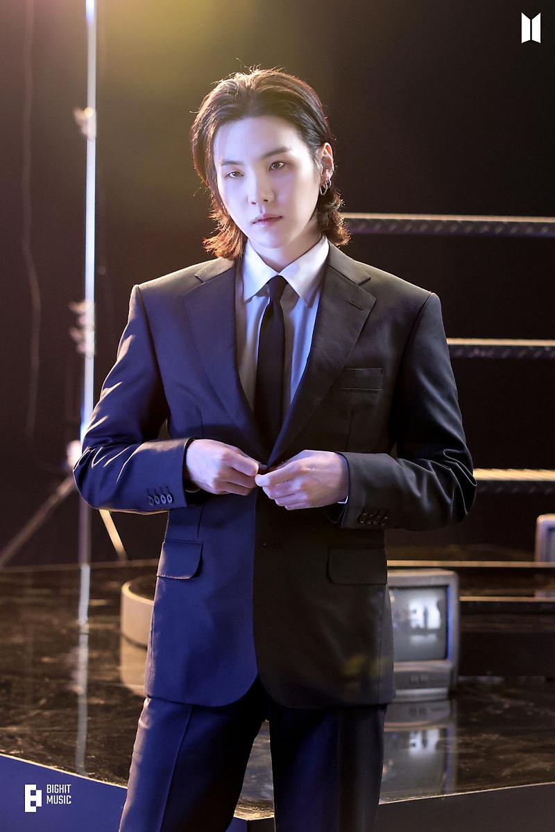 Konser SUGA | Agust D Tour 'D-DAY' dengan pendapatan terbesar sepanjang Tour Asianya (belum termasuk Encore) yaitu di Indoor Stadium, Singapore pada 18 Juni (Day3) dengan pendapatan 1.809 juta dollar (sekitar 27.7miliyar rupiah).

#SUGA_AgustD_TOUR
#SUGA #AgustD #슈가 <a href="/BTS_twt/">방탄소년단</a>