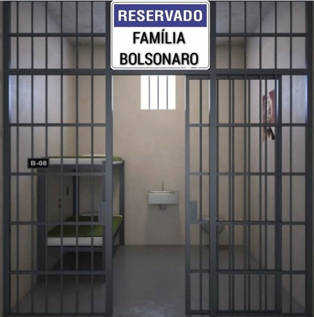 Starrr13_'s tweet photo. @pilasmaracutaia Não escapa um dessa familícia! https://t.co/r15W1bcFnT