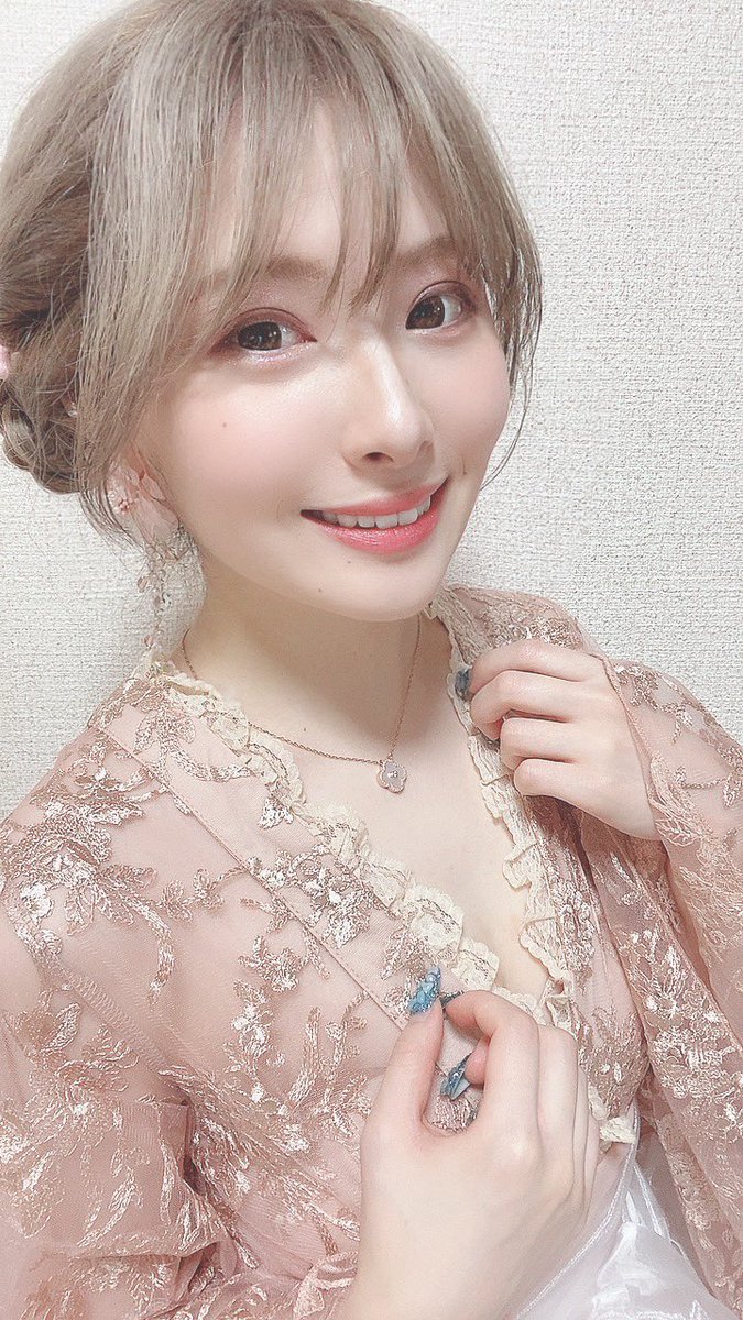 miamia4649's tweet photo. そえば浴衣きた👘

半分浴衣♡ https://t.co/baj4LN4PcQ