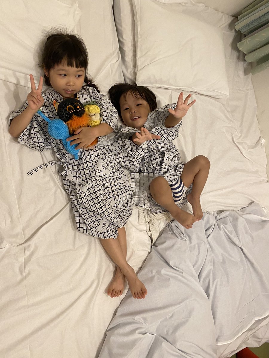 JUDY_DQX's tweet photo. 一昨日から１泊で軽井沢にあるおもちゃ王国に行ってきたどー！
アトラクションも親が付き添えば2歳児でも全部乗れるし、アスレチックコースもあって楽しめた
他にも渓流釣りやニジマスつかみ取りもあったよ
今度は2泊でゆっくり行きたいくらい子連れにはよかった https://t.co/FxlHpsEU93