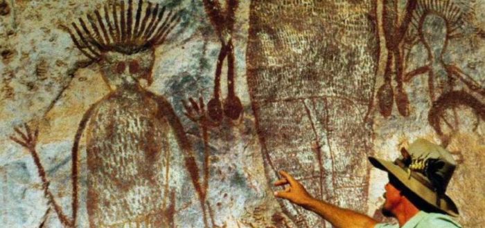 LaChanfainaShow's tweet photo. Pinturas Antiguas con influencia alienígena
Extraterrestres
👽
1. El Gran Rey Marciano, en la época rupestre
2. Las pinturas de Tassili, en Australia
3. Las pinturas de Narmada, en La India

@Moronattialma @davoradio @Atmosferadio105 @VeroRamirez40 https://t.co/1inpER4D2m