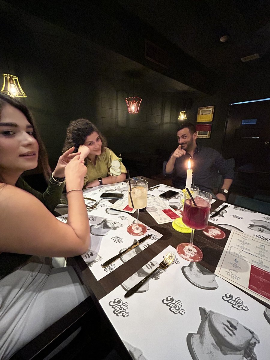 AlbanyGarcia's tweet photo. La familia feliz https://t.co/oEnXDM8mZ5