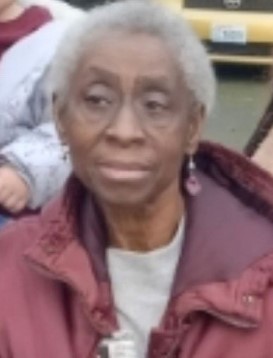 SeattlePD's tweet photo. MISSING: Verestine, 74 y/o Black female, 5’3’’, 148lbs, gray hair &amp; brown eyes. Has dementia. Last seen wearing burgundy coat, blue jeans, knee brace, and carrying burgundy purse. Last seen in the 900 block of 27th AV. May use Metro Transit. Please call 911 if seen. https://t.co/KC5tjrUqRq