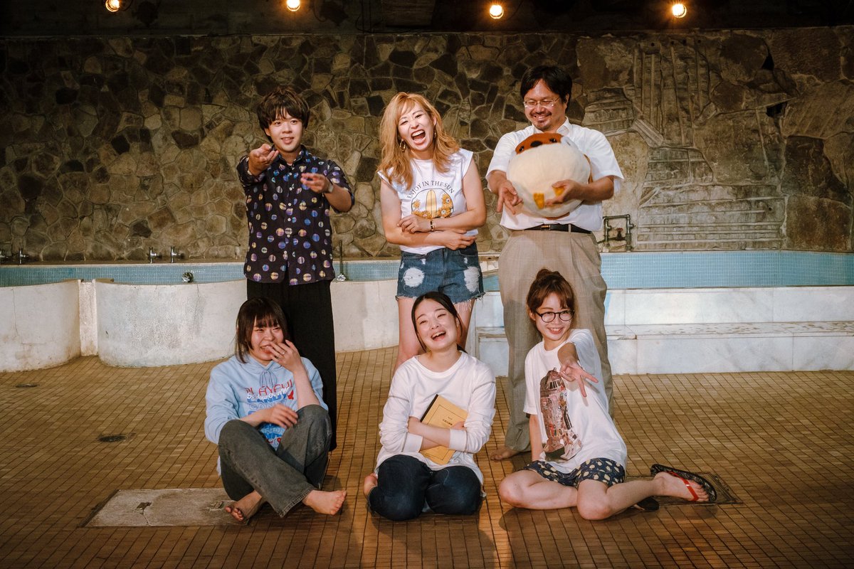 riomorishita's tweet photo. もうBUoYから1年経ったらしい…この世の終わりくらいしんどかったけどこの公演に関わってくれたみんなは何があってもずっとずっと大��き！ずっとずっと幸あれ！ビッグラブ！ https://t.co/HVCV89FHmA