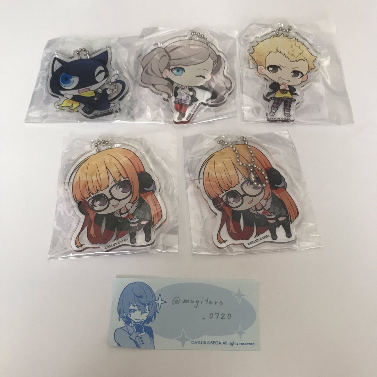 mugitoro_0720's tweet photo. 【交換/譲渡】ペルソナ　楽天コレクション くじ　楽コレ

譲→1-4枚
S賞/竜司/杏/モルガナ/祐介/双葉/真/春/明智/すみれ
求→次ツイート

明智は推しですが個数整理のため出してます。 https://t.co/qYWtyMiyFY