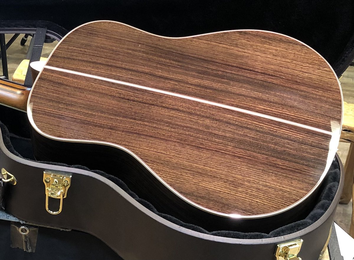 1484ssbs's tweet photo. 【ちょいジャパ】

YAMAHA LL56 ARE
久々新着！
しかも、旧価格でのご提供です！

今ならブランド内ライバルFG9Rとの比較も可能です。

#yamaha 
#ll56 
#fg9 https://t.co/RYarsPP6KV