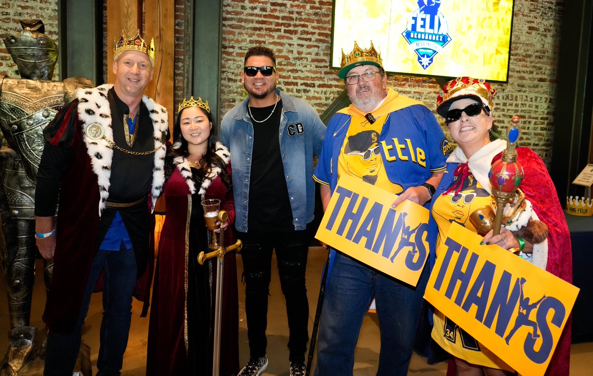 TMobilePark's tweet photo. King's Court at Victory Hall was buzzing before the game, and @RealKingFelix even made an appearance!

Stop by again before tomorrow's game to enjoy food &amp; drink specials, giveaways, a costume contest and more, all getting started at 3:30 p.m.! #HappyFélixWeekend https://t.co/Hly78qJvJd