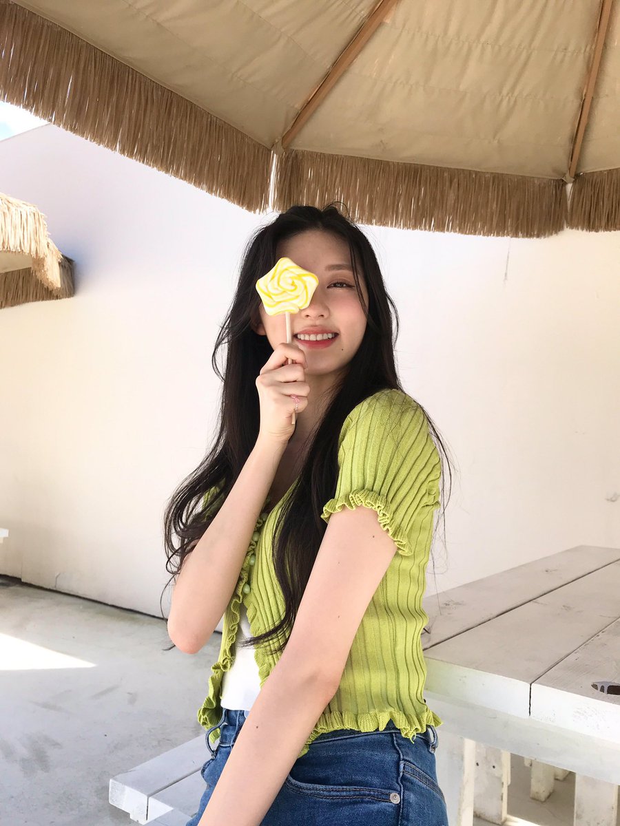long black hair gaeul means more of this soon 🥹