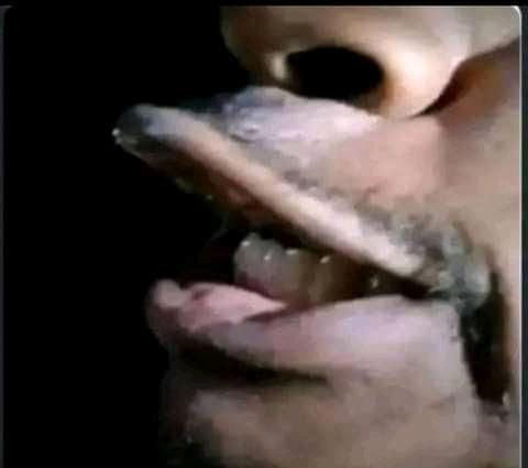 KManisuli's tweet photo. How women see you asking for her number without money " mpa ku ka number" https://t.co/Gs2oaztxOP