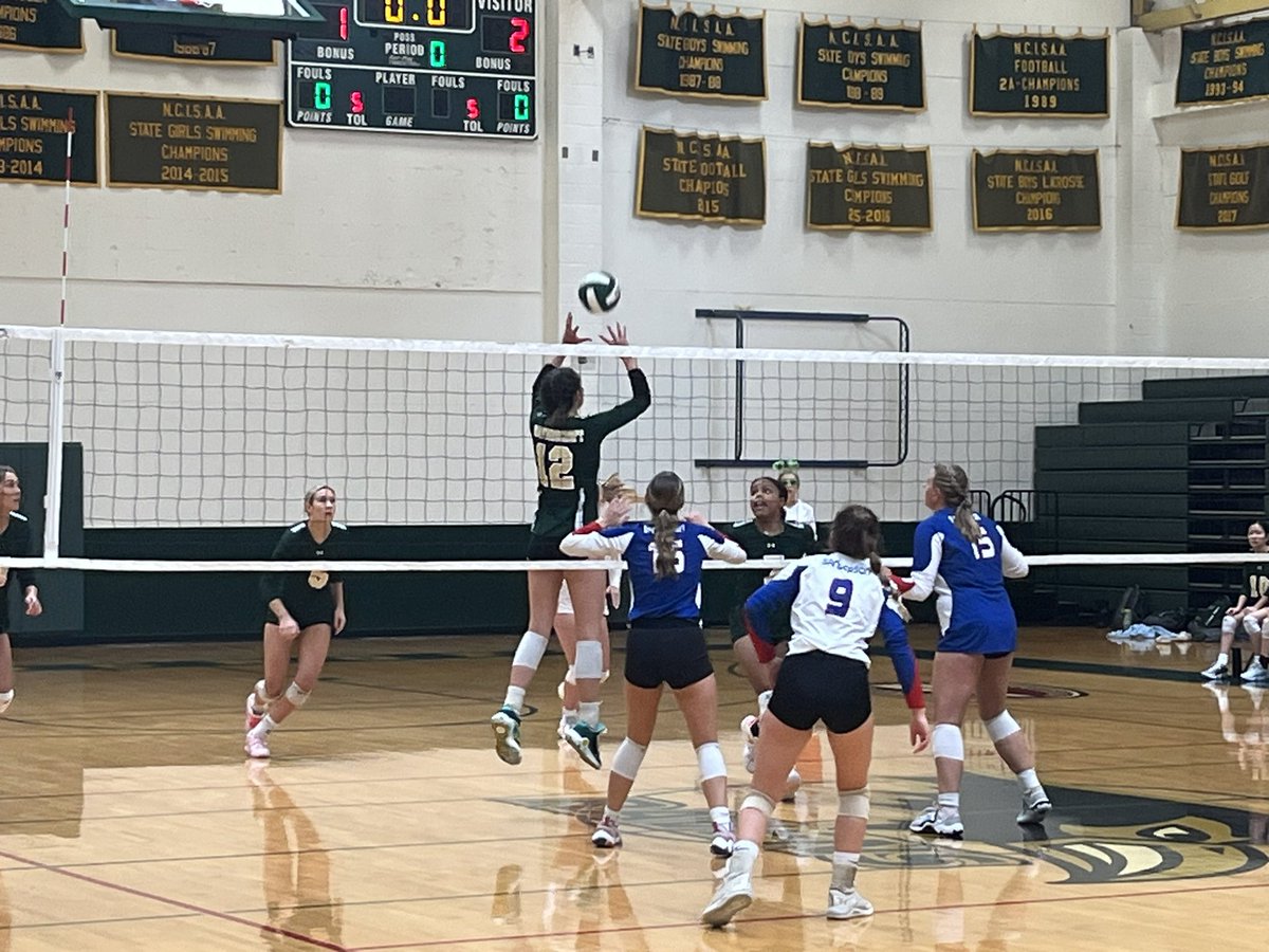 RavensAthletics's tweet photo. @Ravens_VBall in action today. https://t.co/CbsBe6bHAf