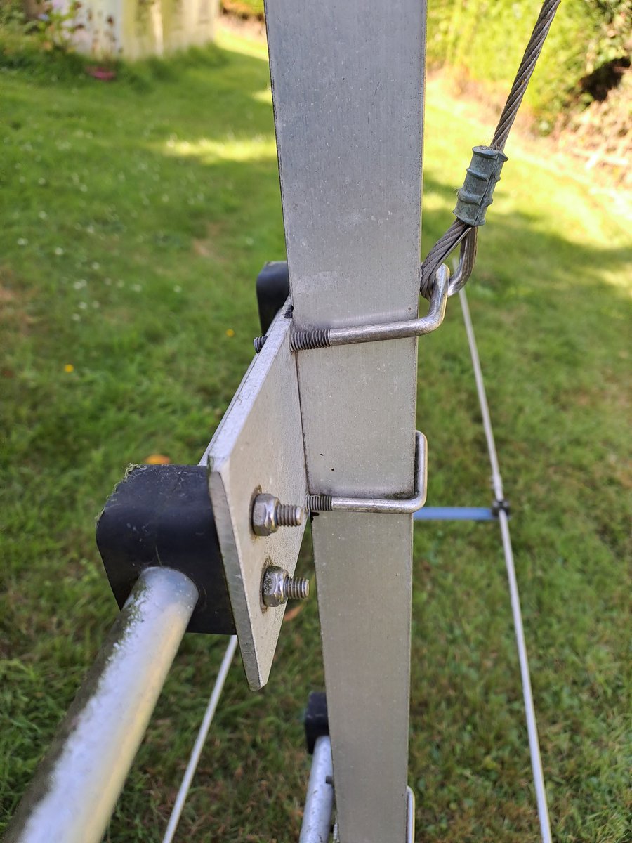 F4HJOjerome's tweet photo. Before and now on the beam OB11-5 , 10-20m. #hamradio #optibeam https://t.co/k28hVDFdsV