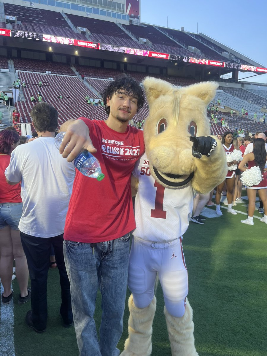 nathan_gregston's tweet photo. Enjoying Camp Crimson @CampCrimson #OU2027 https://t.co/ArYE8m0Mpi
