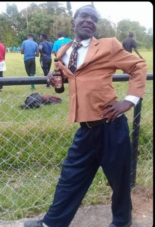 MercivalR48823's tweet photo. Chak moun gen yon moun kap rele yo
Mon monde? Mon l'univers🤨genlè se kèk koridò mwen ye😑 https://t.co/vHQxoR2Uhi