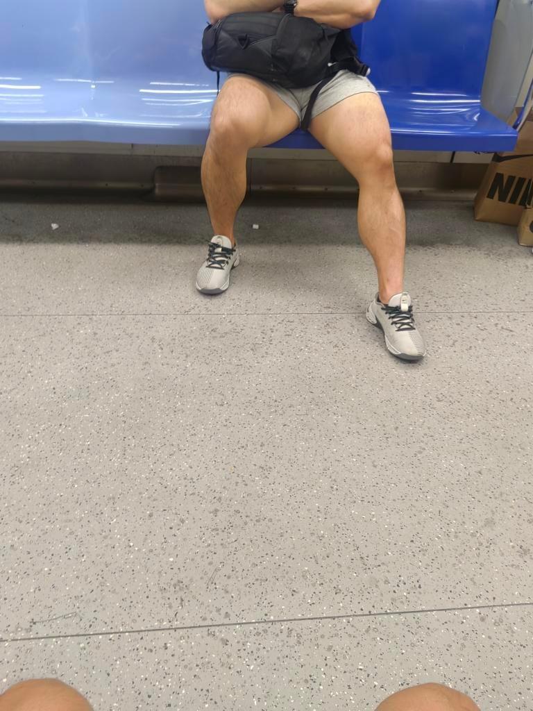 codexxx88's tweet photo. Hot encounter with this Guy! Nakasabayan sa Tren! Such a huge tool! https://t.co/Jr0fFu6IZn