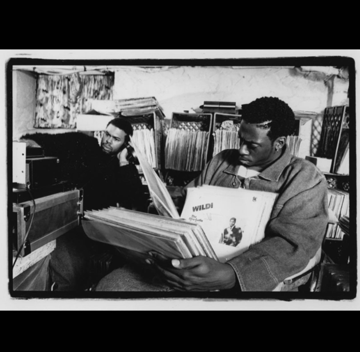 Danny_Clinch's tweet image. Thank You Hip Hop . I am honored to have been a part of this incredibly creative movement . So many interesting collaborators that helped me jumpstart my career ! More to come ! 

@Nas #PublicEnemy @FlavorFlav #CLSmooth #PeteRock @MissyElliott 

#hiphop50 #hiphop50anniversary