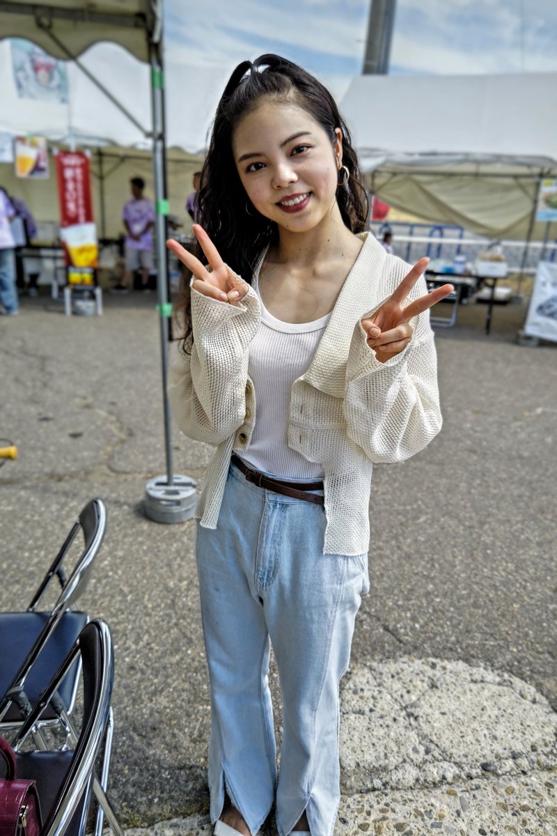 DqQedV2ya5EVto9's tweet image. summer fes)8月12日(土)。CHIBI UNITY(チビユニティ)でにいがた観光親善大使の村山ななさんのトークショーがありました。この後のCHIBI UNITYのダンスパフォーマンスでも出演するらしいです。
#上越妙高サマーフェス
#CHIBIUNITY
#にいがた観光親善大使
#村山なな