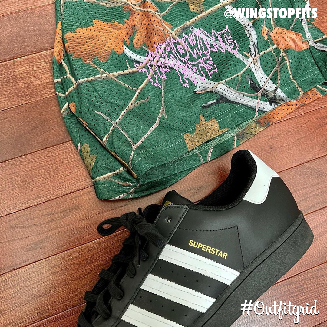 outfitgrid's tweet photo. Today's top #outfitgrid is by @wingstopfits.
▫️ #Carhatt #Shirt
▫️ #ThrowingFits #Shorts
▫️ #Palace #Cap
▫️ #Adidas #Superstar https://t.co/gSFJtMsIVh