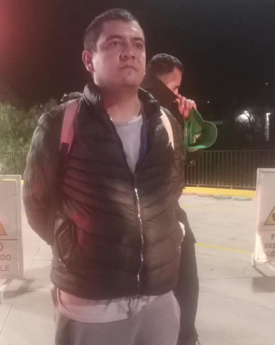 Ya agarraron al asesino de Montserrat, ahora falta que lo refundan en la cárcel.
Si lo reconoce y usted fue víctima de él, vaya y denúncielo.