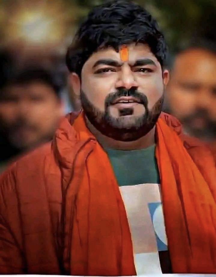 ChandanSharmaG's tweet photo. सुबह सुबह ड्रामा शुरू हो गया? मुल्हो का ट्रेंड?
क्यों.? #ArrestMonuManesar

तुम्हारे बाप का राज है कि मोनू मानेसर को गिरफ्तार करवा देगा? पुलिस तेरे हिसाब से काम करेगा?

तुम मोनू मानेसर का जितना विरोध करोगे मोनू मानेसर उतना ही मजबूत होगा

हमारा पूर्ण समर्थन मोनू मानेसर के साथ है! https://t.co/s8u5vvtww8