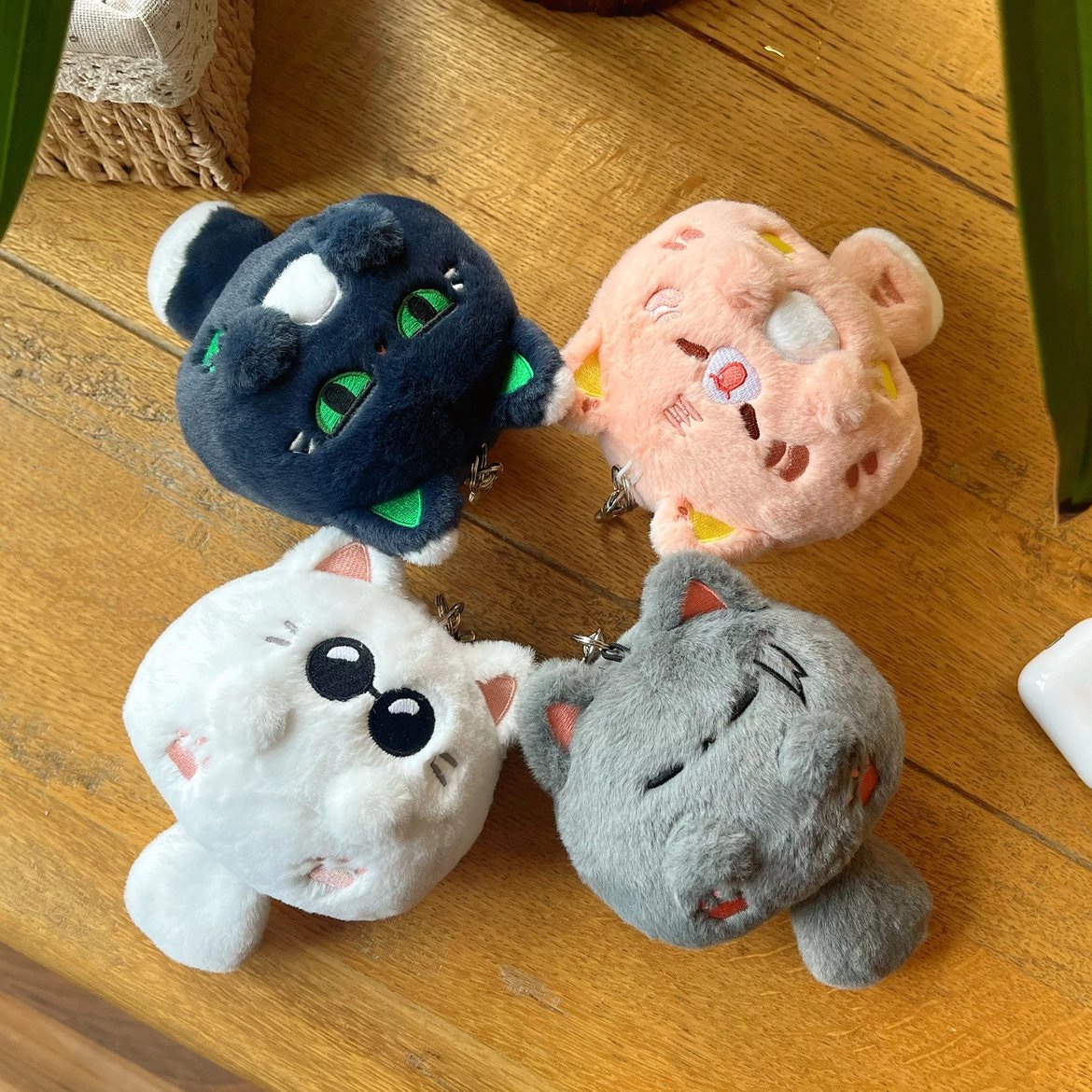 fantasrabbit's tweet photo. 주술회전속성 12cm 인형 4종 폼 입니다. 
폼은 8월 22일까지 열려있습니다~ 
#주술회전 #솜인형 #RT 부탁드려요~ 

삑삑 소리 ⭕️ , 머리위 고리 ⭕️

🎉RT 해주신 분들 중 한 분을 추첨해서 4종 중 원하시는 인형 1개를 드립니다 🎉

페이폼 https://t.co/vfTeDzB1Cg
슬림폼 https://t.co/8sBVlxT9HD https://t.co/ldPaKnxbDB