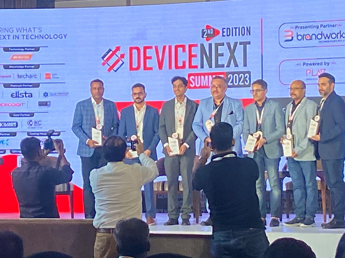 Saket_GauravTD's tweet image. Had a great time having panel discussion on "Understanding Tech &amp;amp; User Preference in Smart Wearables'.
A big applause to @DeviceNXT  for conducting a fabulous event. Best wishes!
#DeviceNext #SaketGaurav #MakeInIndia #smartwearables #smartwatch