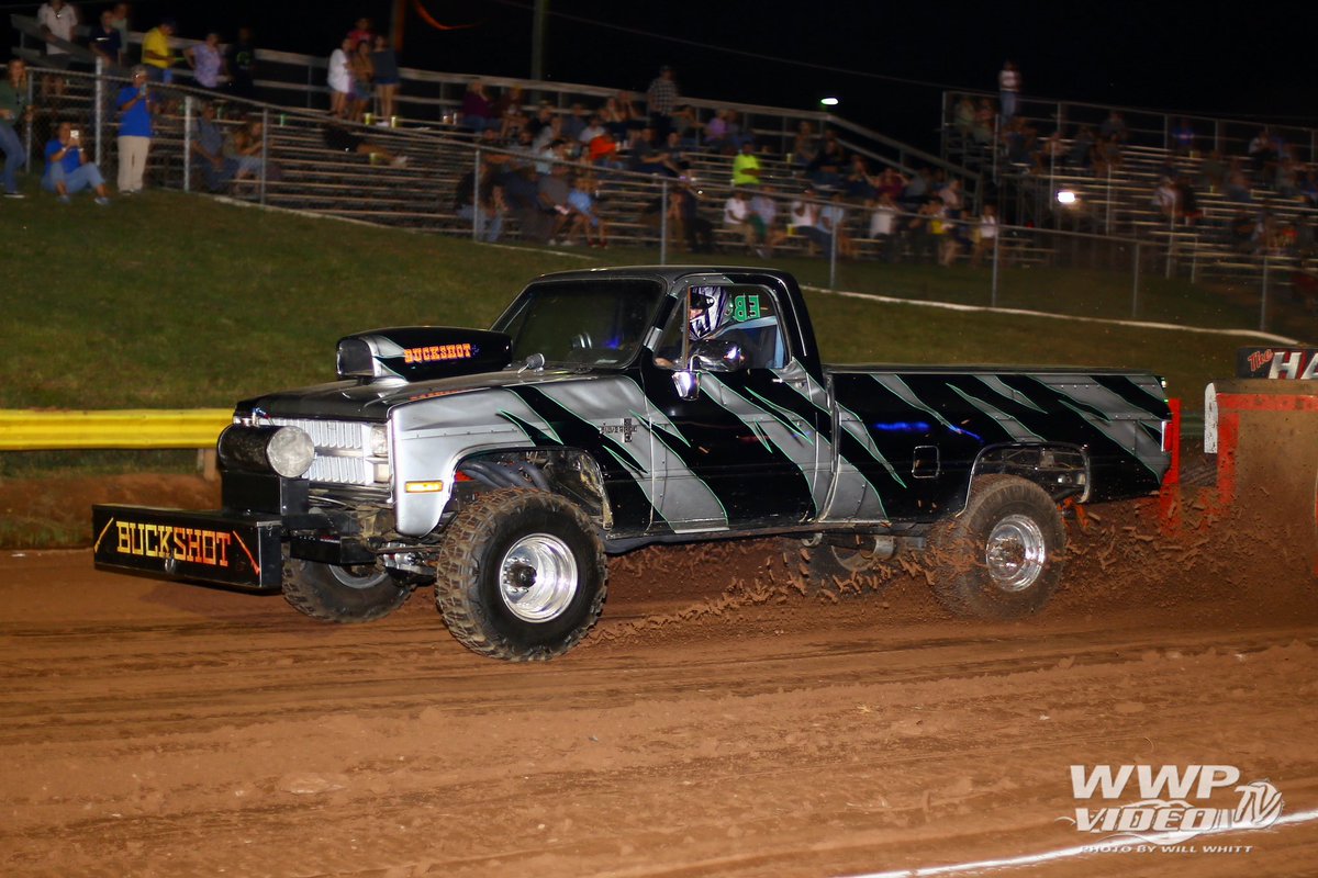 wwptv_video's tweet image. Cooper Guiffre takes the Mod Street 4x4 class at Manassas VA #manassas #chevytrucks #chevypower #truck #trucks #truckpull #truckpulls #truckshow #dragonmotorsports