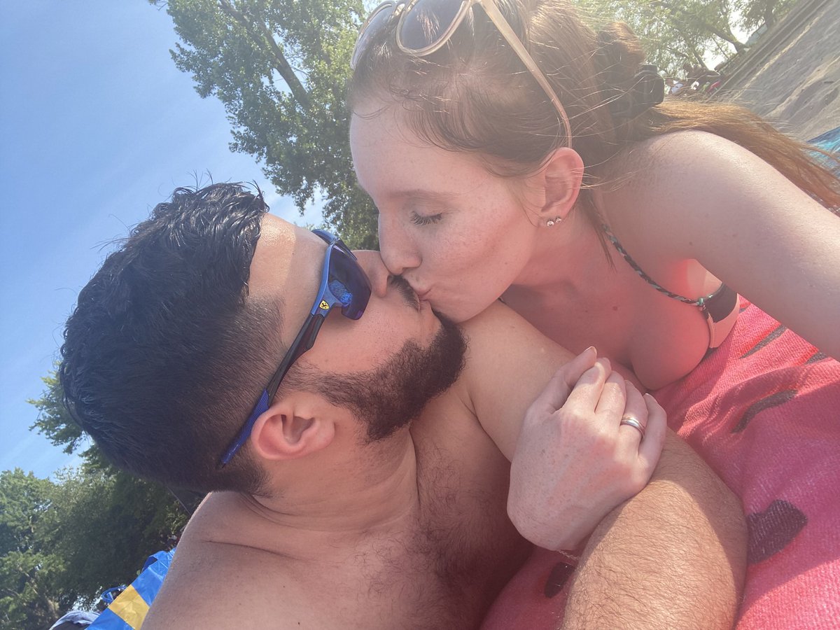 JustifiablyJenn's tweet photo. my high school sweetheart 🥹 married this march- coming up on 7 years together with 2 kids. he’s the only person who knows whether i want a dr pepper or coffee. he fills my water bottle with just the right amount of ice and always asks to help dye the back of my hair. my 5ever💛 https://t.co/yR5pGJvCkn