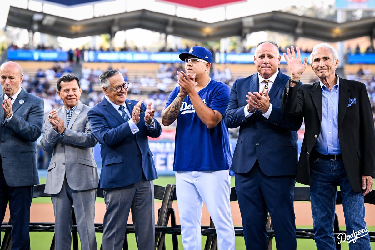 Dodgers's tweet photo. A night to remember for No. 34. https://t.co/z2NTu8Wepo