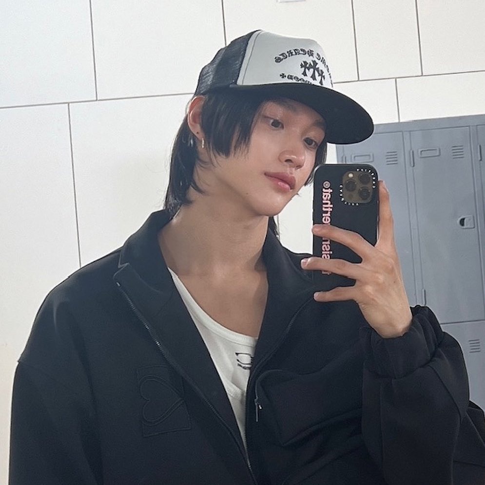 wonbinzone's tweet image. wonbin be serving FACE 🖤 #원빈