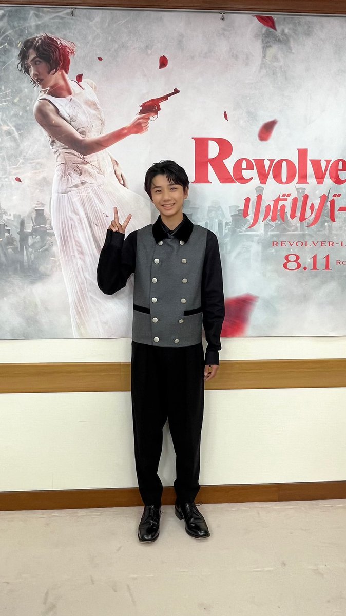 【 #REVOLVERLILY 】

#羽村仁成(#GoGokids) が出演する映画
『 #リボルバーリリー 』がいよいよ昨日より公開🎞️✨

初日舞台挨拶にて
共演した #ジェシー(#SixTONES)さんとのオフショットが届きました🌹📷💥

#ジャニーズJr