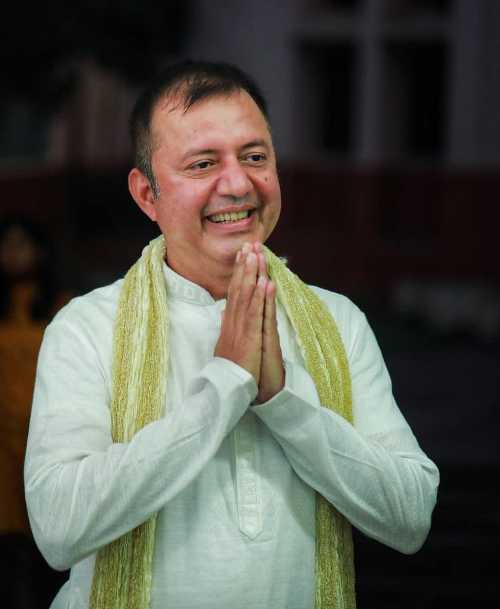 askhimanshurai's tweet photo. विनम्रता को कभी कमजोरी न समझें। विनम्र होना साहसी होने का प्रतीक है क्योंकि यह दर्शाता है कि आपके पास क्षमा करने की शक्ति है और सही रास्ते पर चलने का आत्मविश्वास है, फिर चाहे आप उस मार्ग पर अकेले ही क्यों न चल रहे हों। अहम् जितना “कम” होगा, आप उतने ही “बड़े इंसान” बनेंगे।

#Humility #BeYou #ThoughtForTheDay #SaturdayMotivation