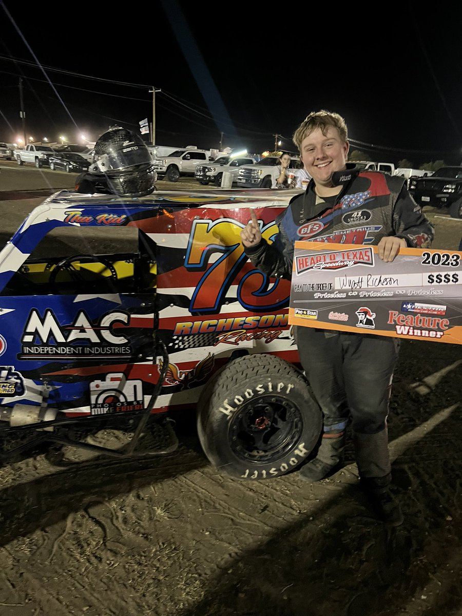 Winner winner chicken dinner!! So excited for his first win in the Lone Star Dwarf Car Club class! 🏎️💨7️⃣3️⃣❌🤘🏼🏁🏆