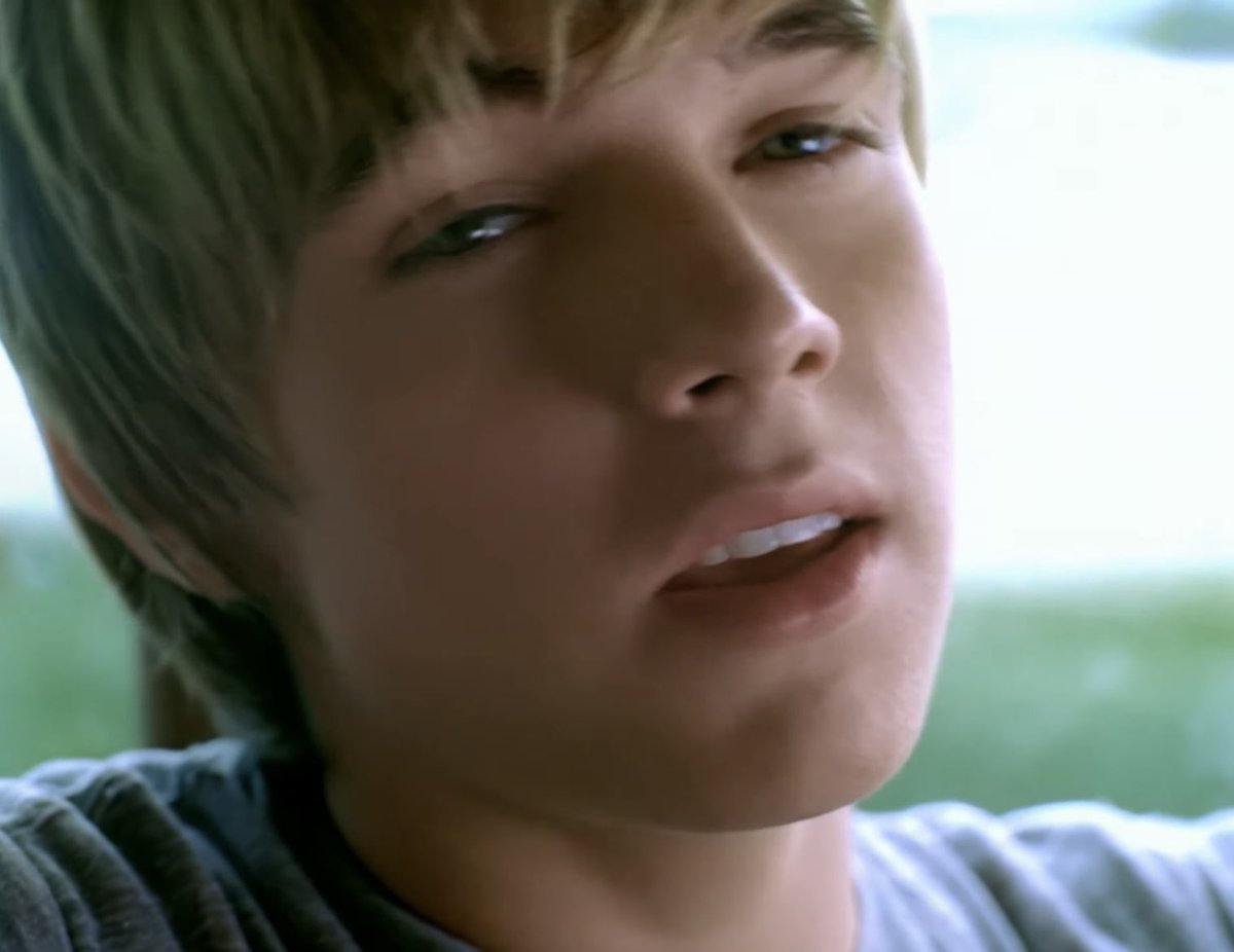 PopCrave's tweet photo. 19 years ago today, Jesse McCartney released “Beautiful Soul.” https://t.co/b3Z4O46kPF