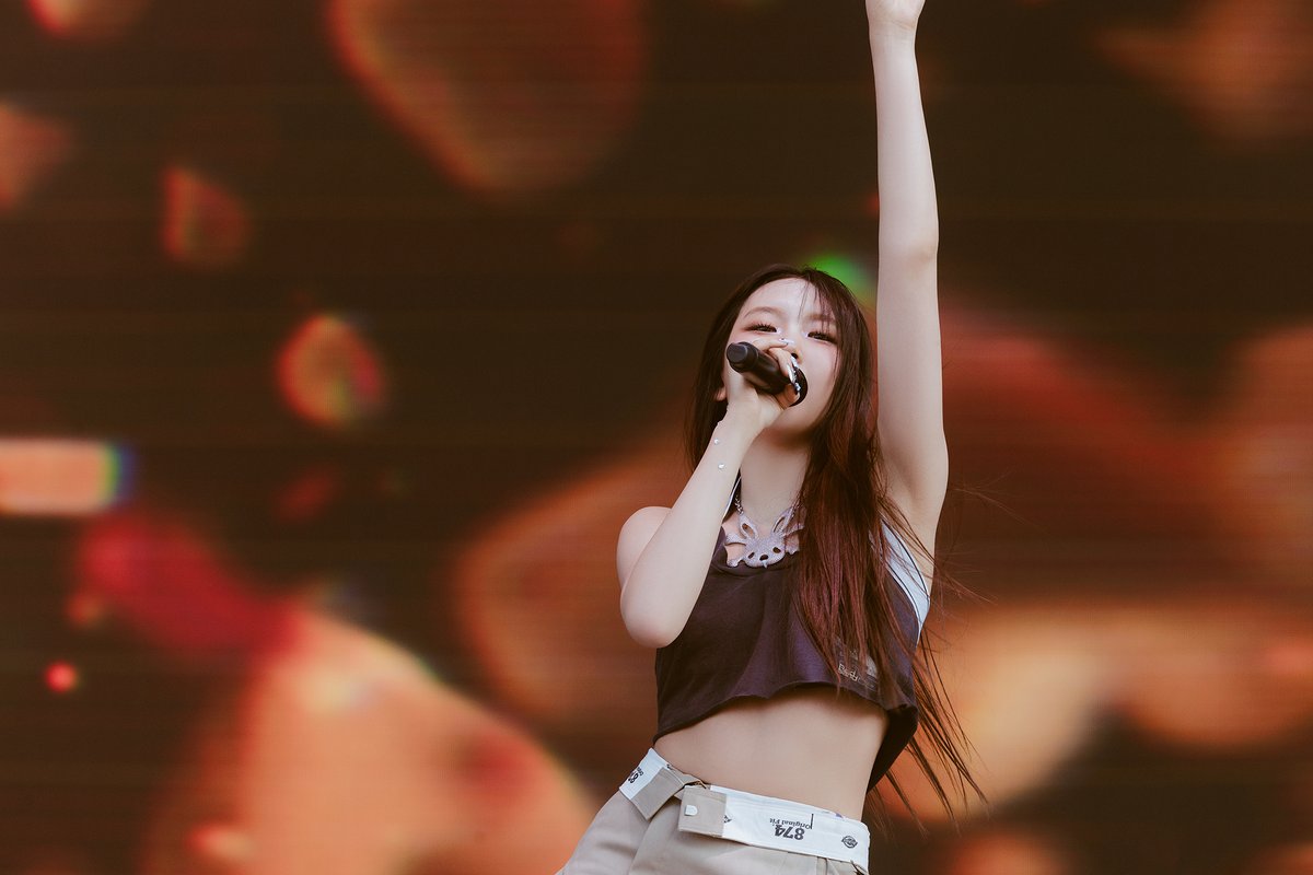 NewJeans_ADOR's tweet photo. [PHOTO📷]
The time we had together at Lollapalooza 🐰💓

#NewJeans #뉴진스
#Lollapalooza #Lolla
#Time_to_NewJeans
#NewJeans_in_Chicago https://t.co/9WslZDZCNo