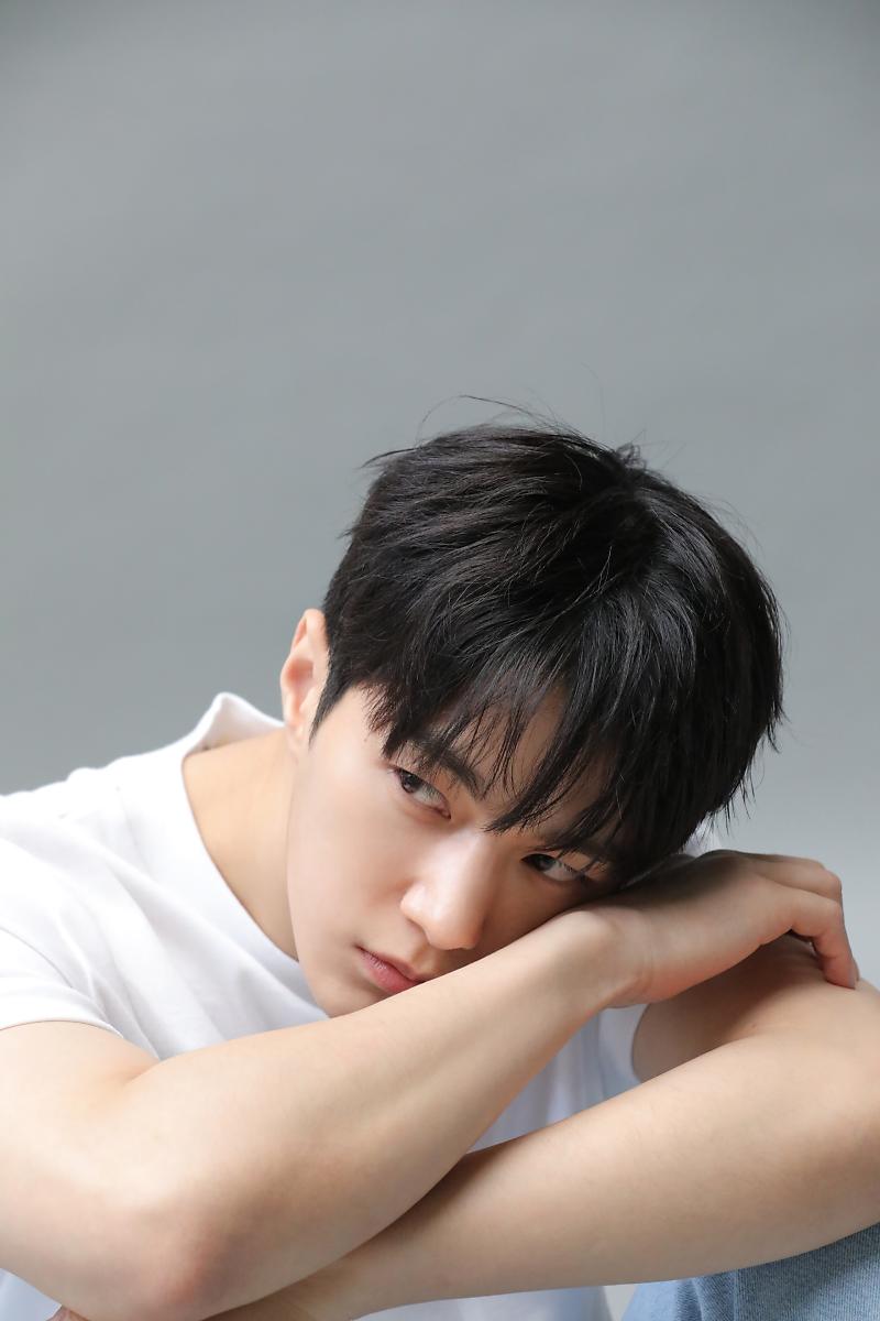 ifntvisual_'s tweet photo. myungsoo being top visual even after 13 years of debut https://t.co/Y0NQvbbOpw
