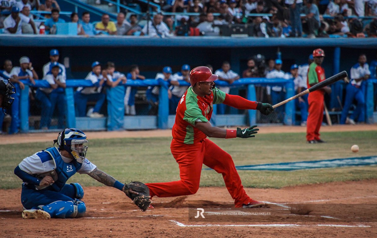 Port3Network___'s tweet photo. #Beisbol ⚾️ 🇨🇺
#SNB62 #PlayOff
#LaFinal 👇👇
Postales del partido final de la @SerieCuba 2023.
#LTU derrotó a #IND 6-1 y es el campeón de la pelota cubana
📸 @Mikelesphoto
@noroseng https://t.co/EExnBWGrLZ