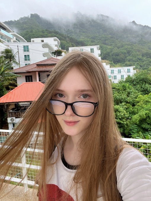 This view is beautiful ⛰️ https://t.co/E8LPSu8PI0