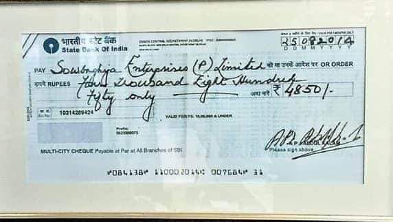 What  a Great Person 🙏💐
Ethics in public life!!

In 2014, a company called
 'Saubhagya Wet Grinder' was a sponsor in some event where 
Dr. A P J Abdul Kalam was the chief guest. 

The sponsor presented a gift to him which he respectfully declined to accept. The sponsor