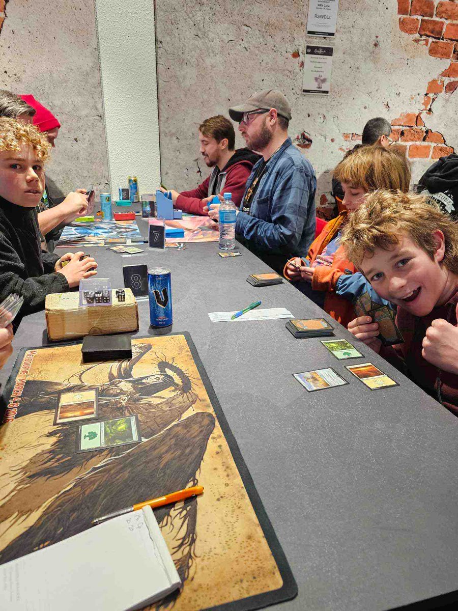 bea_dnd's tweet photo. Store Champs going strong! We’re drafting Lord Of The Rings and handing out some awesome prizes!
#localgamestore #magicthegathering #wpnpremium #draft #storechamps #beadndgames https://t.co/HvCceXbHoj