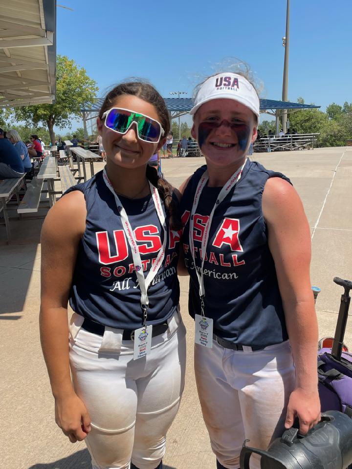 MikaFinazzo2028's tweet photo. Day 2οΈβ£of the @USASoftball All American Games in OKC. We won our first pool play game 3-2 in ITB and then had a game in the stadium. Next up 2pm tomorrow! @LegacyLegendsS1 @ESHuskiesSouth @ExtraInningSB @SBRRetweets #region2stars https://t.co/vOXHCaZCHW