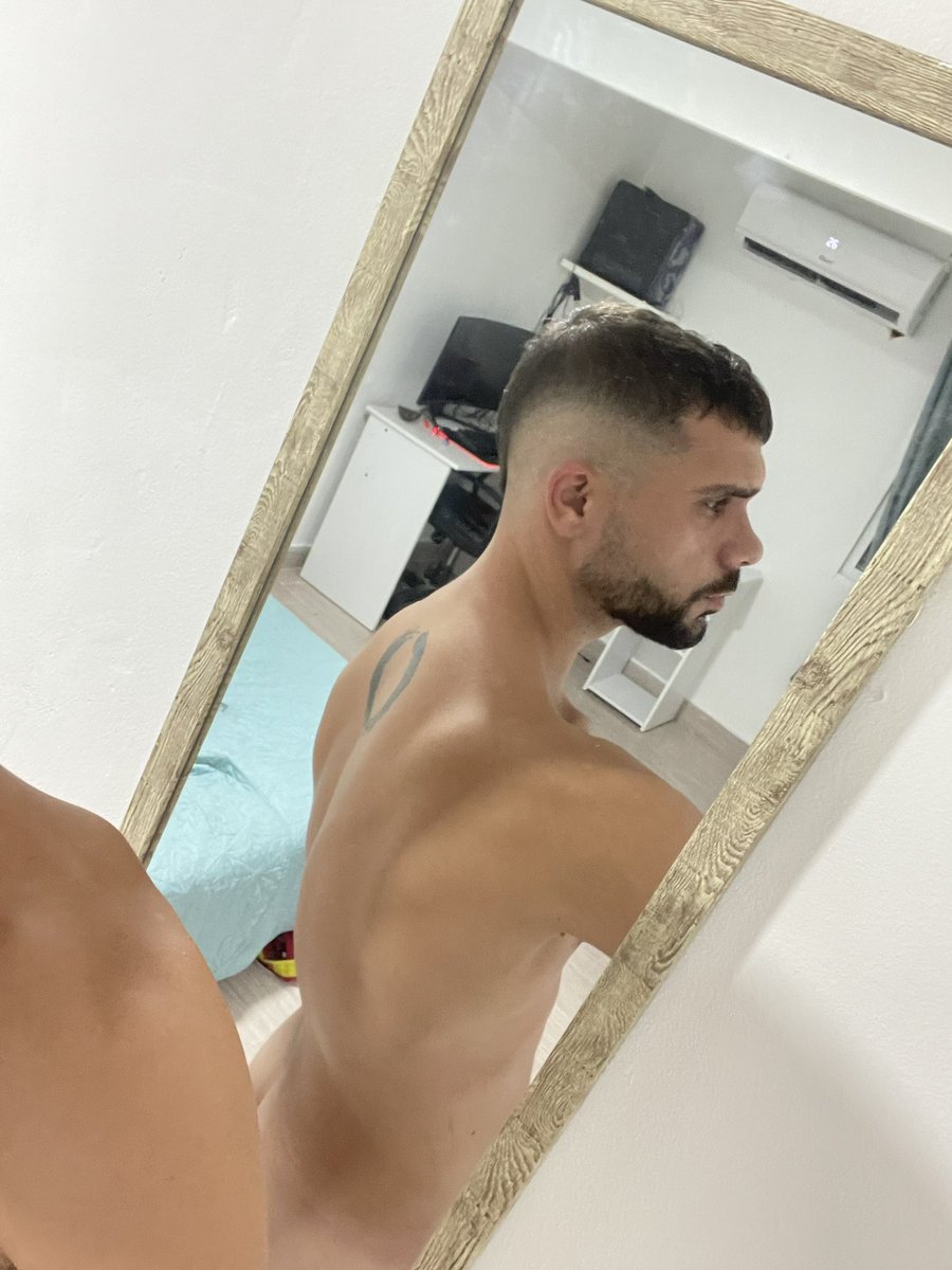 franxat0's tweet photo. Oye pues me a quedado un corte de pelo facherito eh 🙈

#sumer
#verano
#agosto
#leo https://t.co/PPlpVIAaXu