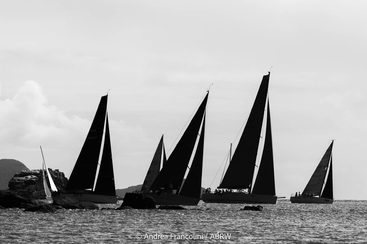 Afrancolini's tweet photo. Sailing Gods' wit shines—yesterday's ease, today's playful winds and jacuzzi waves. Opting for this paradise over office's neon glow and air-con monotony any time! 🌊☀️ #SailingMagic @airlie_raceweek https://t.co/6eIzGo7UDb