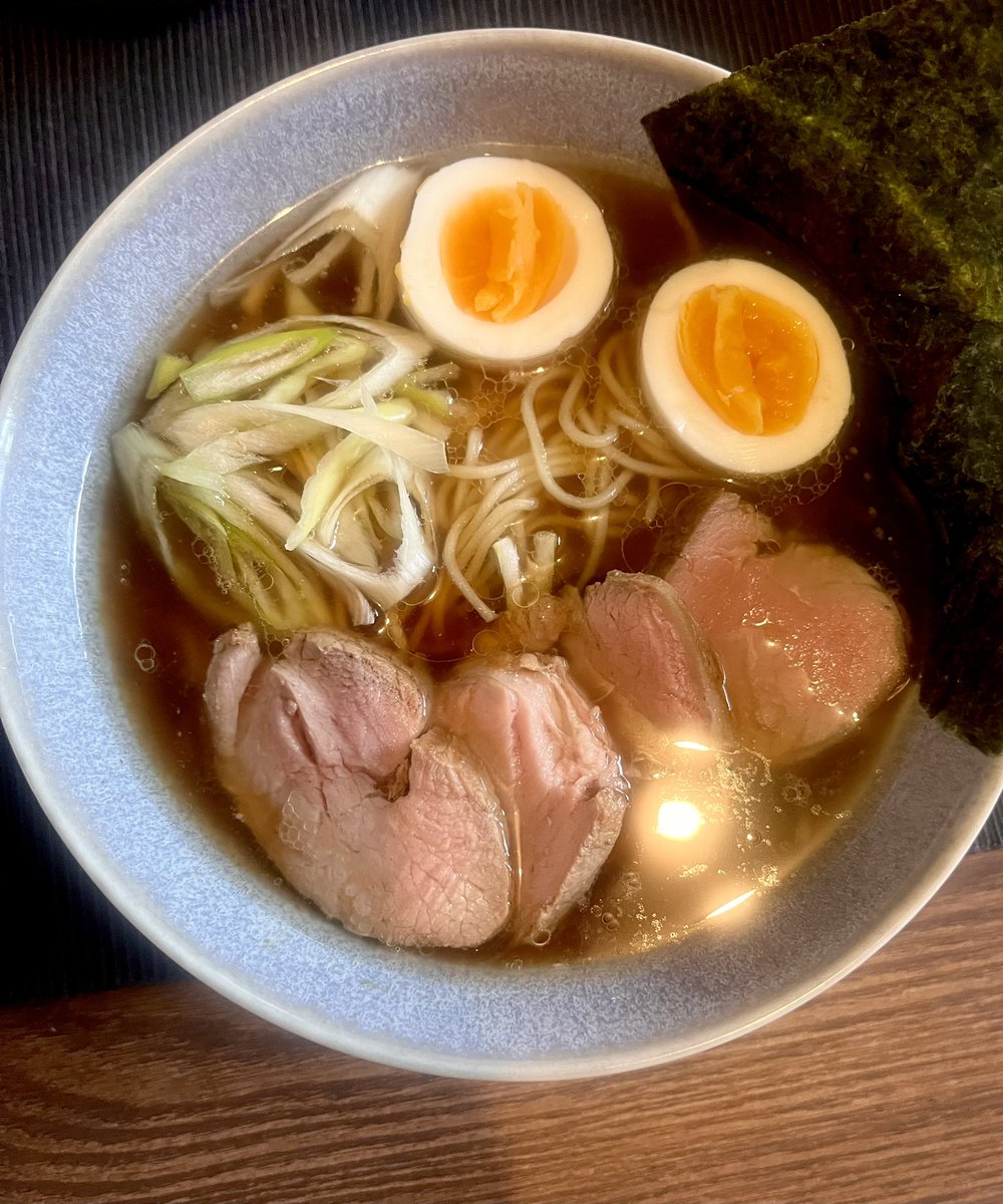 MeshiWarabi's tweet photo. 蕨市【日本ラーメン科学研究所】最近よくみる自動販売機系のラーメン🍜塚越のイオンタウン蕨内にあります👍
3食入1000円具は入っておりません🐣
なかなか美味しかった✨✨

#日本ラーメン科学研究所
 #ラーメン自動販売機
 #ラーメン作り 
#蕨めし https://t.co/092FGbdLO8