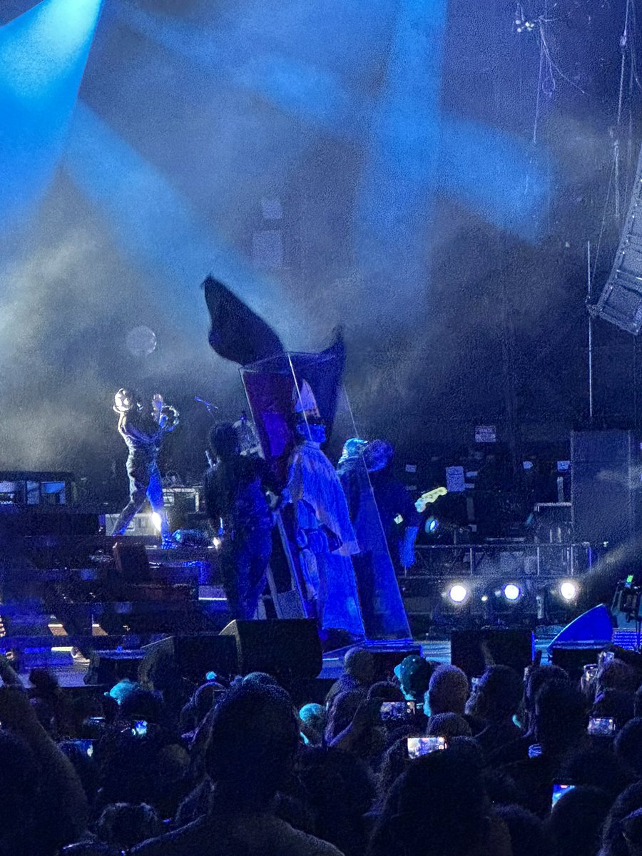 notsamnunn's tweet photo. I’ve died and gone to hell @thebandGHOST https://t.co/0qzTte2r5Y