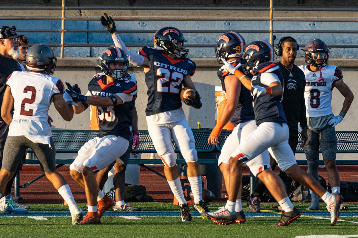 CitrusFootball's tweet photo. 🚨Breaking🚨 Your Fighting Owls are (22) Days away from the Season Opener 

#BlueCollarOwlStandard #CHouse #CitrUS #TheNest🦉🦉🦉 https://t.co/nGLxE2Xkvy