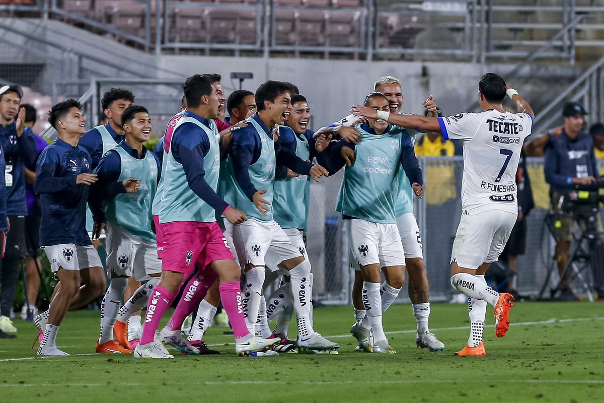SomosRayados's tweet photo. ¡¡¡SE ACABÓOOOOOOOOOOOO!!! ¡¡¡MONTERREY ESTÁ EN SEMIFINALES DE LA LEAGUES CUP!!! ¡¡¡REMONTADA HISTÓRICA EN CALIFORNIA!!! ¡¡¡CON HUEVOS, CON PERSONALIDAD!!! ¡¡¡INCREÍBLEEEEEEEEEEEEEEEEEE!!! ¡¡¡LOCURA!!! https://t.co/11reERbg9H